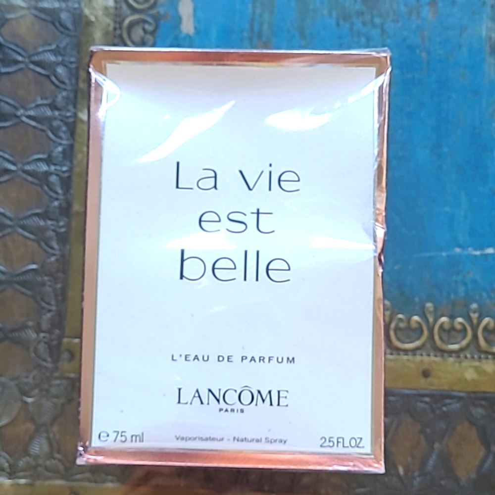 Women perfume